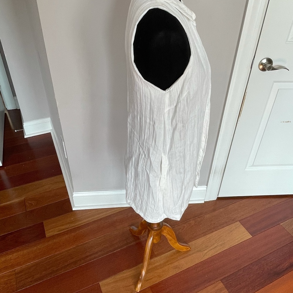 White Button Up Tunic With Pockets - image 2